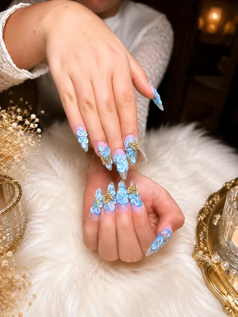 Nail-Art mit Marmor-Effekt