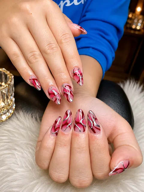 Babyboomer Nageldesign in sanften Farbtönen